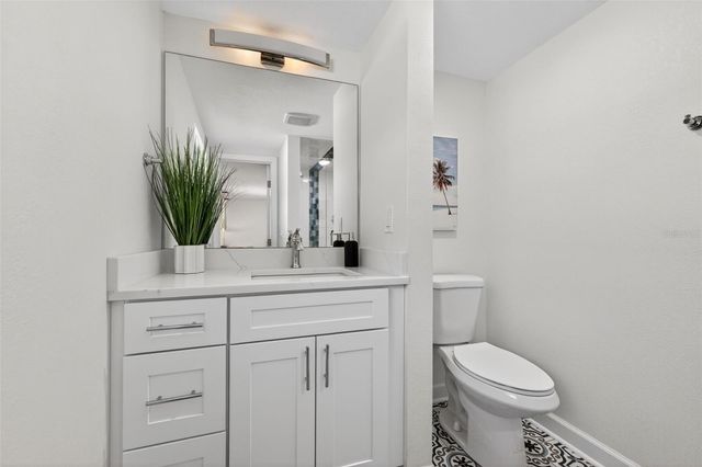 4899 VENETIAN PLACE NE, St Petersburg, FL 33703