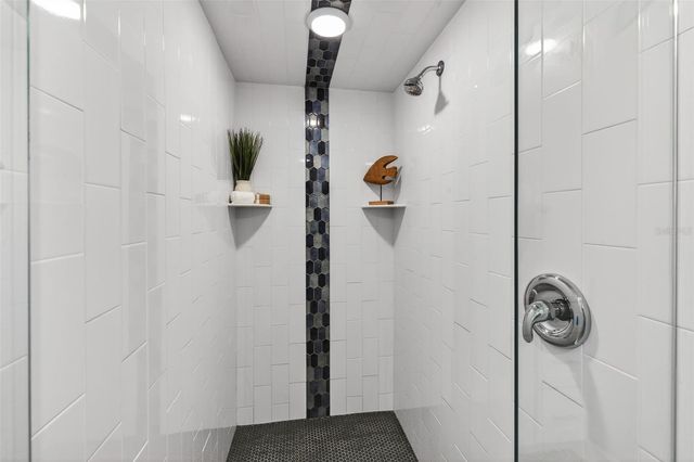 4899 VENETIAN PLACE NE, St Petersburg, FL 33703