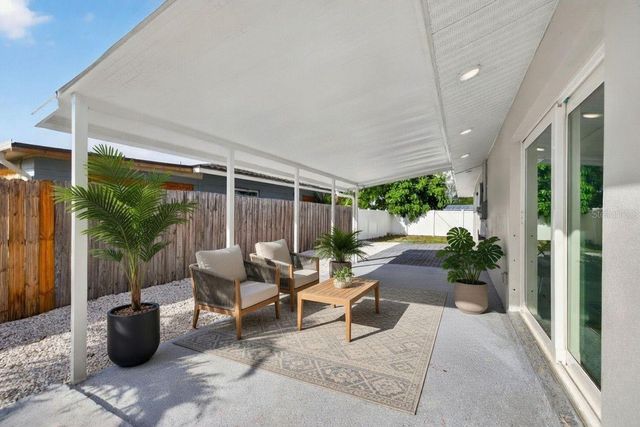 4899 VENETIAN PLACE NE, St Petersburg, FL 33703