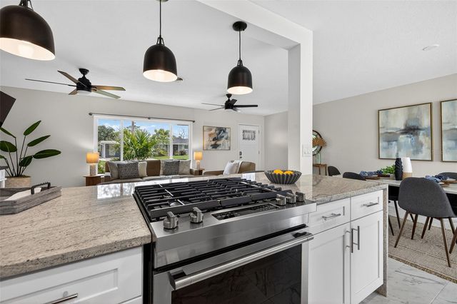 4899 VENETIAN PLACE NE, St Petersburg, FL 33703