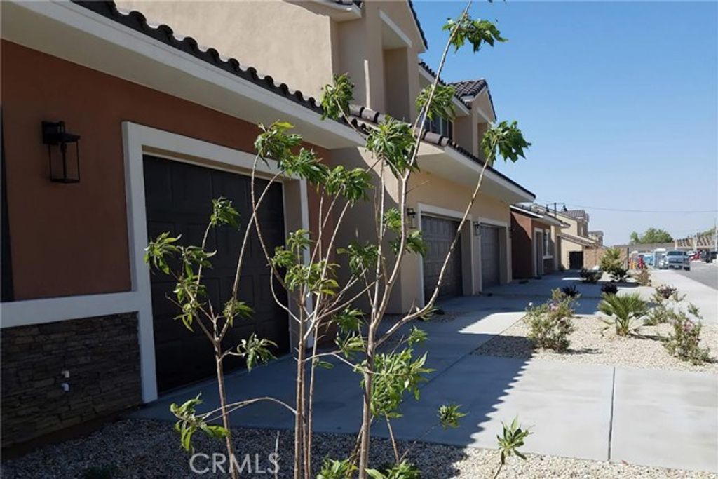 16854 Muscatel, Hesperia, CA 92345