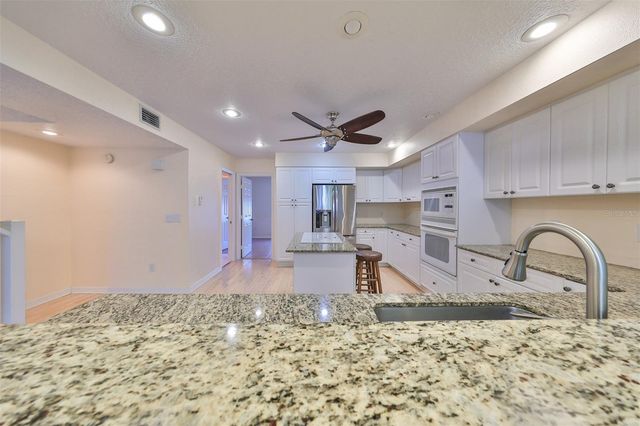 521 PINELLAS BAYWAY S 202, St Petersburg, FL 33715