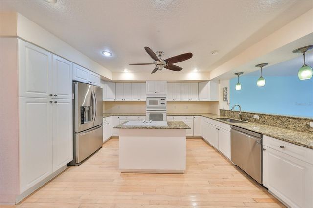 521 PINELLAS BAYWAY S 202, St Petersburg, FL 33715