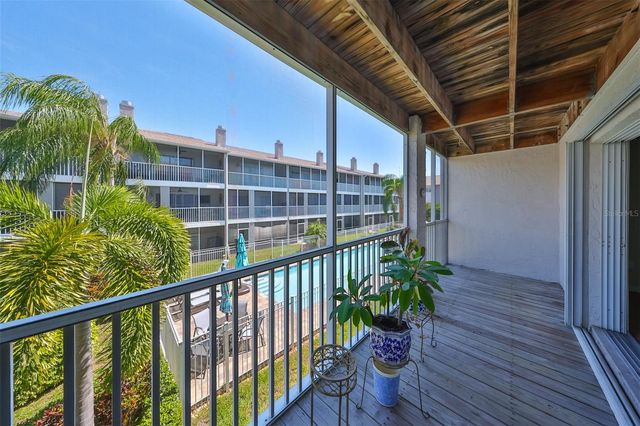 521 PINELLAS BAYWAY S 202, St Petersburg, FL 33715