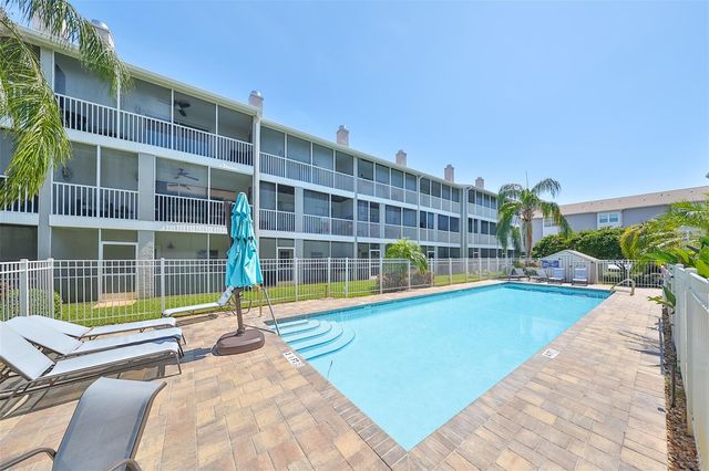 521 PINELLAS BAYWAY S 202, St Petersburg, FL 33715