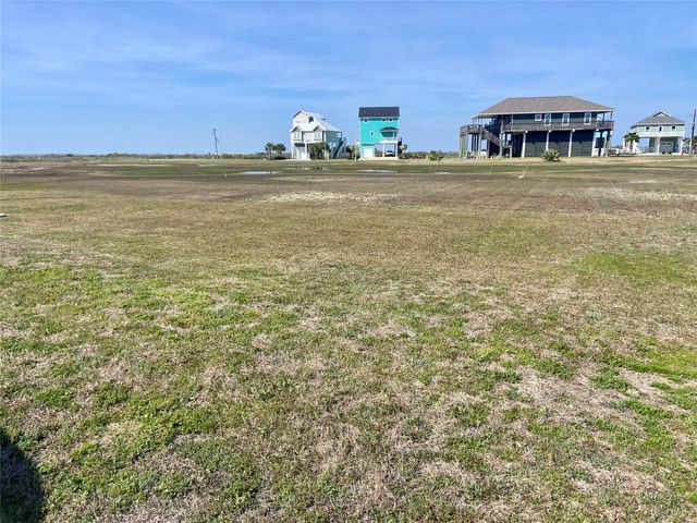 3823 Carmel Court, Galveston, TX 77554