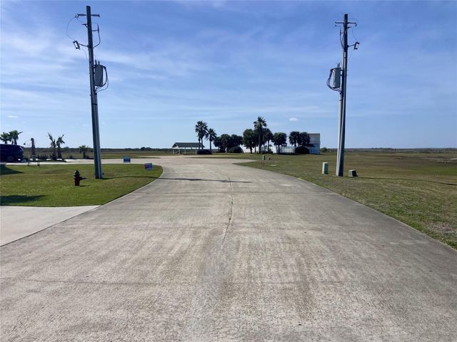 3823 Carmel Court, Galveston, TX 77554