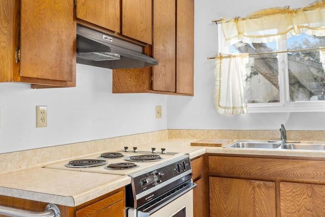 514 6th Street, Pacific Grove, CA 93950