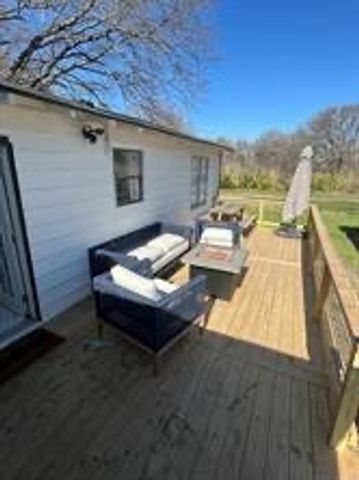 356 Shoreline Drive, Azle, TX 76020