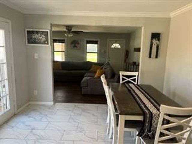 356 Shoreline Drive, Azle, TX 76020