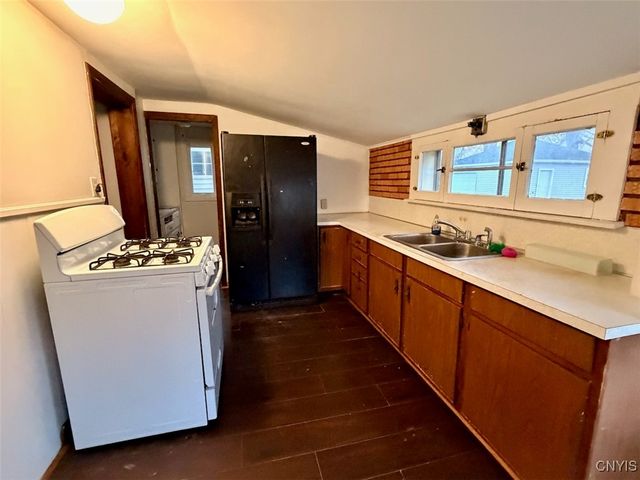 137 West Bridge Street, Oswego, NY 13126