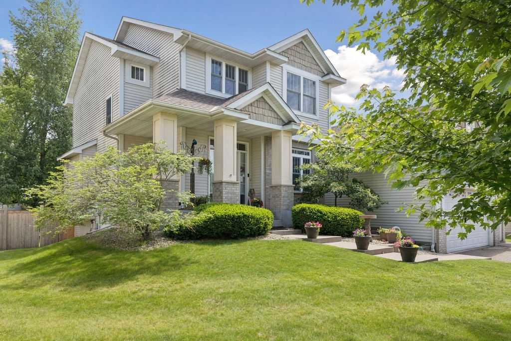 1215 Cartway Road N, Champlin, MN 55316