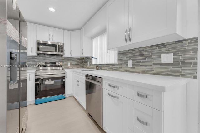 9745 NW 37th St 9745, Sunrise, FL 33351