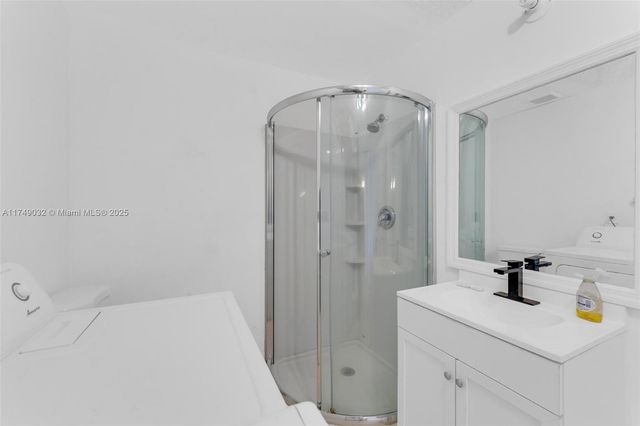 9745 NW 37th St 9745, Sunrise, FL 33351