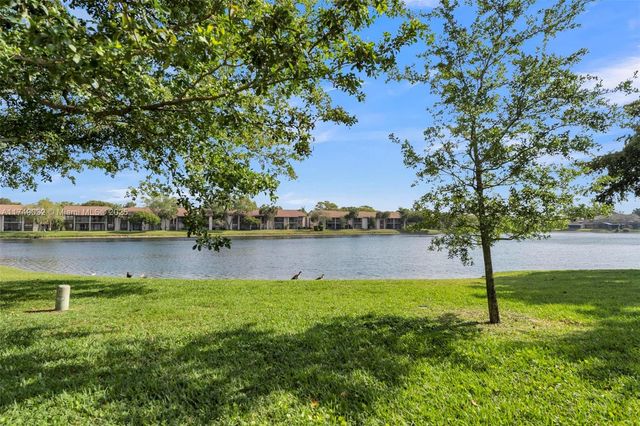 9745 NW 37th St 9745, Sunrise, FL 33351