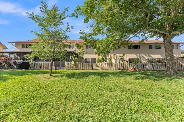 9745 NW 37th St 9745, Sunrise, FL 33351