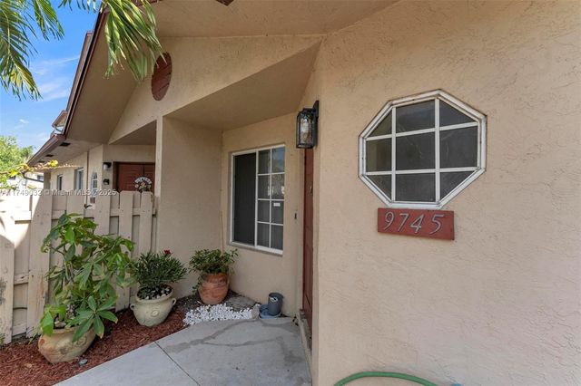 9745 NW 37th St 9745, Sunrise, FL 33351