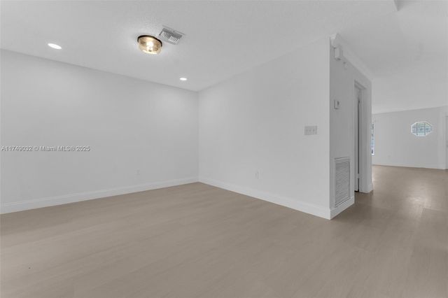 9745 NW 37th St 9745, Sunrise, FL 33351