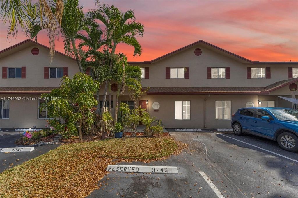 9745 NW 37th St 9745, Sunrise, FL 33351