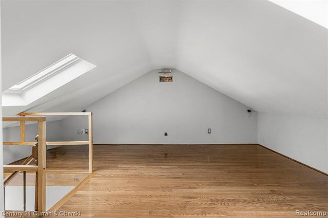 7260 Fenton Street, Dearborn Heights, MI 48127