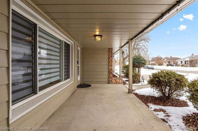 7260 Fenton Street, Dearborn Heights, MI 48127