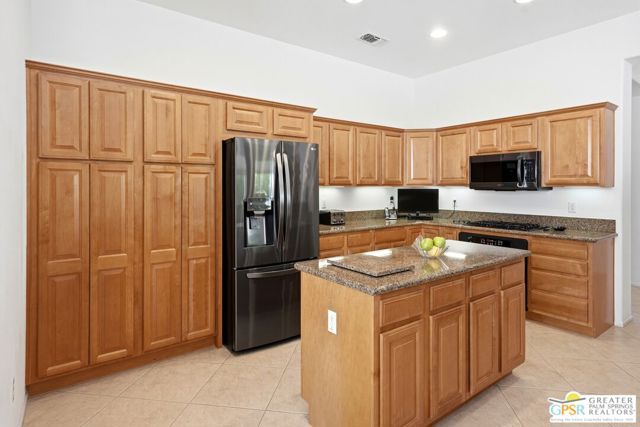 78907 Alliance Way, Palm Desert, CA 92211