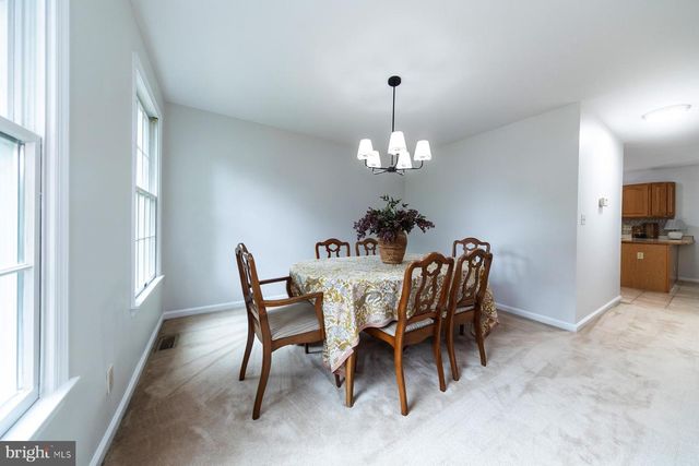 1615 LINDEN BLVD, Vineland, NJ 08361