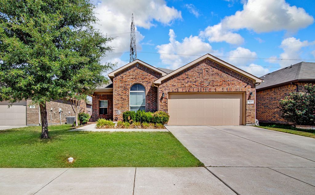 825 Key Deer Drive, Fort Worth, TX 76028 — exterior