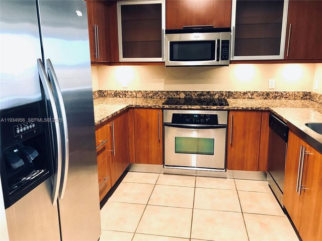 888 S Douglas Rd PH04, Coral Gables, FL 33134