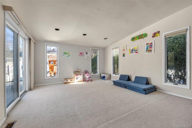 34 Roxbury Road, Port Washington, NY 11050