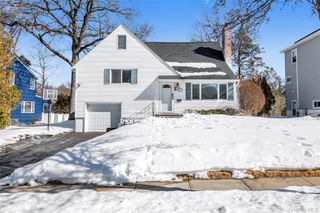 34 Roxbury Road, Port Washington, NY 11050