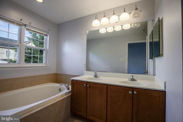 8458 CHARMED DAYS, Laurel, MD 20723