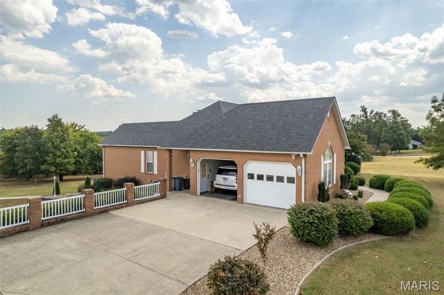 14108 Lynn Road, Poplar Bluff, MO 63901