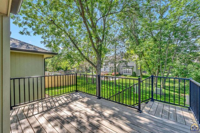 5973 SW 31st St, Topeka, KS 66614