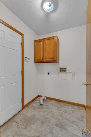 5973 SW 31st St, Topeka, KS 66614