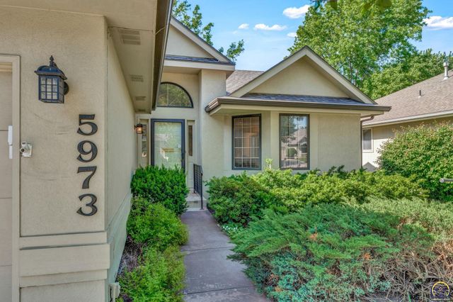 5973 SW 31st St, Topeka, KS 66614