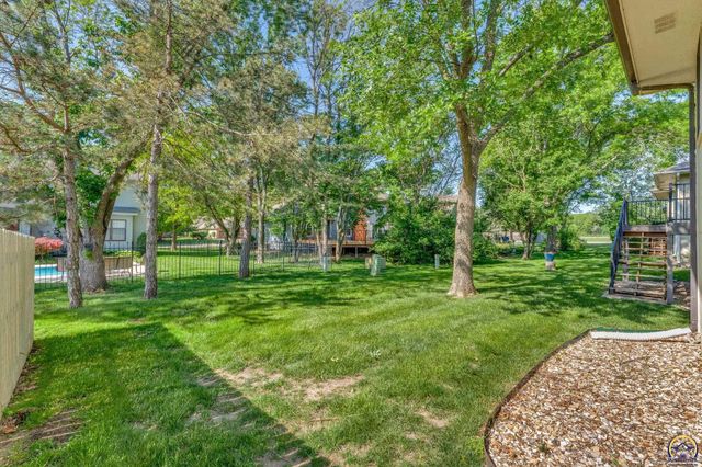 5973 SW 31st St, Topeka, KS 66614