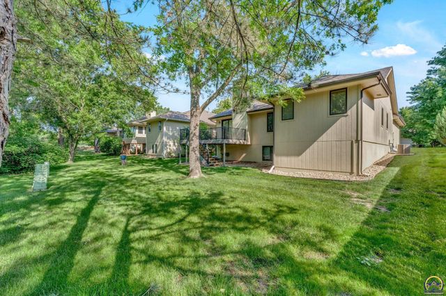 5973 SW 31st St, Topeka, KS 66614