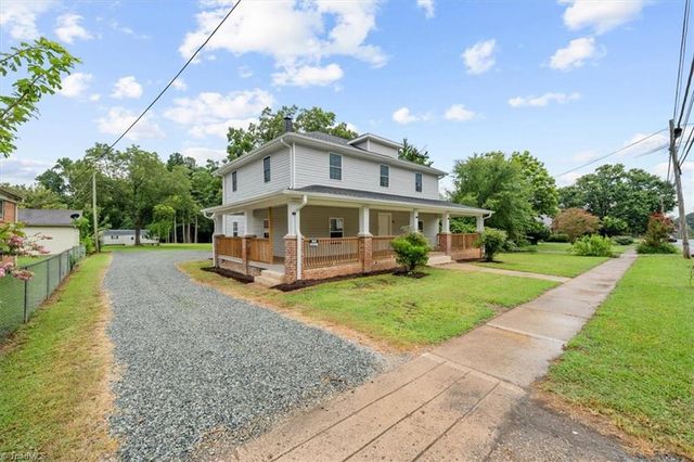 805 W 5th Avenue, Lexington, NC 27292