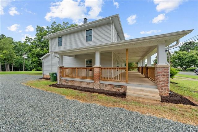 805 W 5th Avenue, Lexington, NC 27292