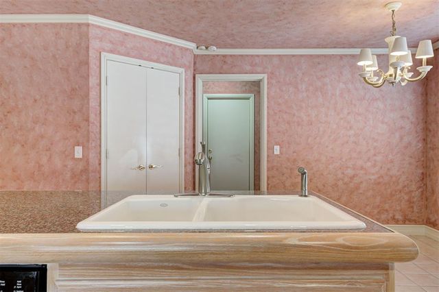 13504 Fox Creek Drive, Edmond, OK 73013