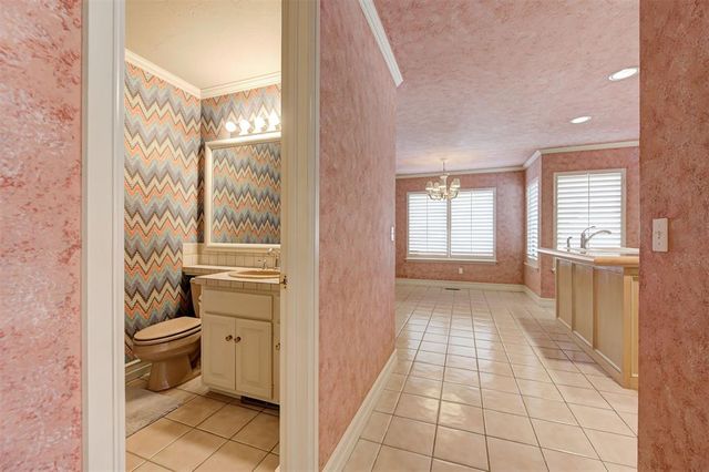 13504 Fox Creek Drive, Edmond, OK 73013