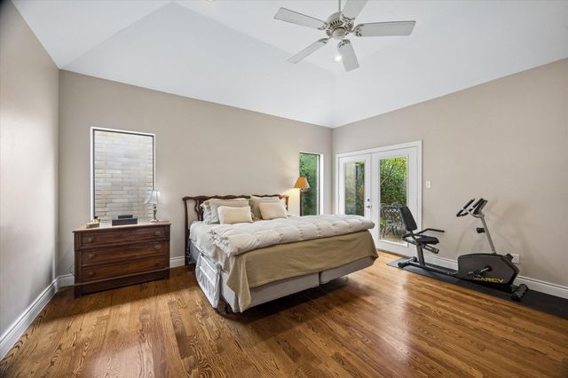 9606 Bayou Brook Street, Houston, TX 77063
