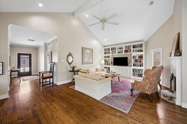 9606 Bayou Brook Street, Houston, TX 77063