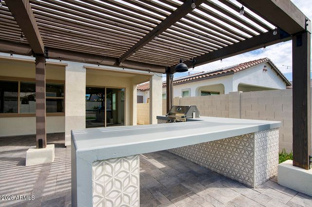 21067 E SEAGULL Drive, Queen Creek, AZ 85142