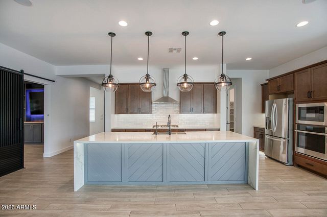 21067 E SEAGULL Drive, Queen Creek, AZ 85142