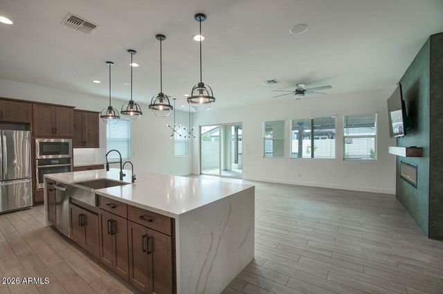 21067 E SEAGULL Drive, Queen Creek, AZ 85142