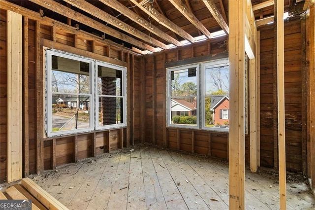 2180 Newnan Street, East Point, GA 30344