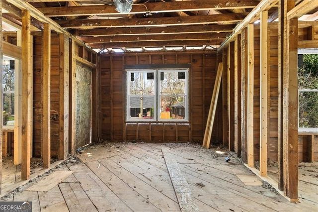 2180 Newnan Street, East Point, GA 30344