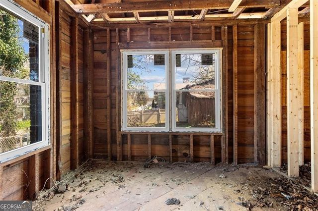 2180 Newnan Street, East Point, GA 30344